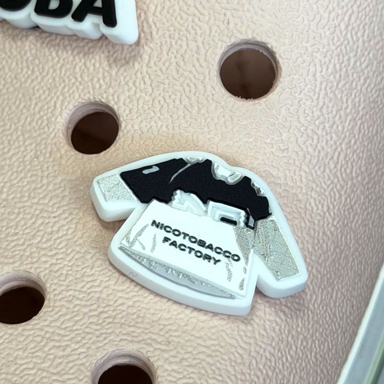 Signature Pins Set — 7 pcs